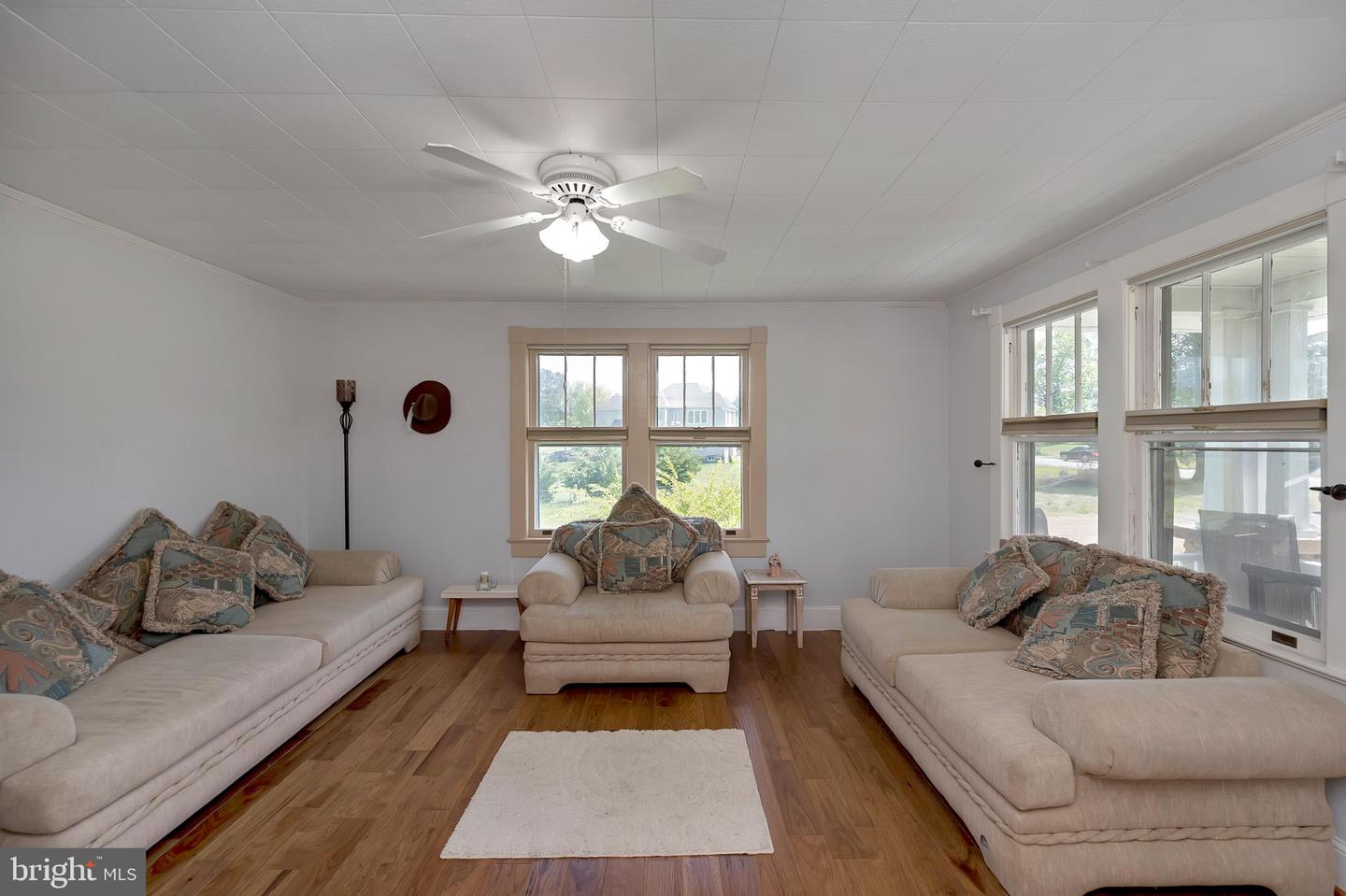220 Hartwood ROAD