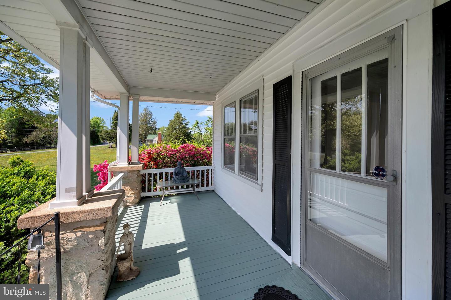 220 Hartwood ROAD