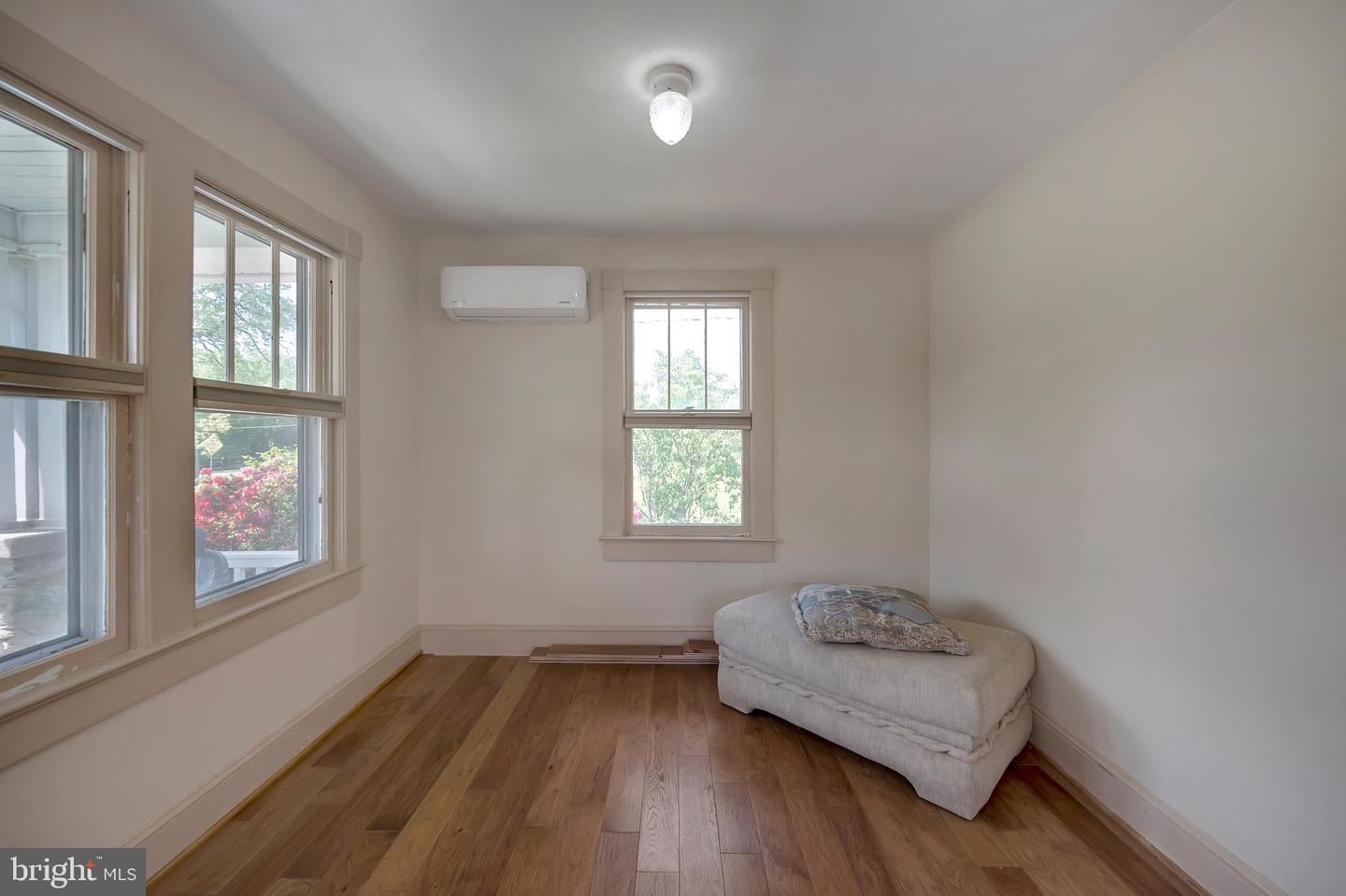 220 Hartwood ROAD
