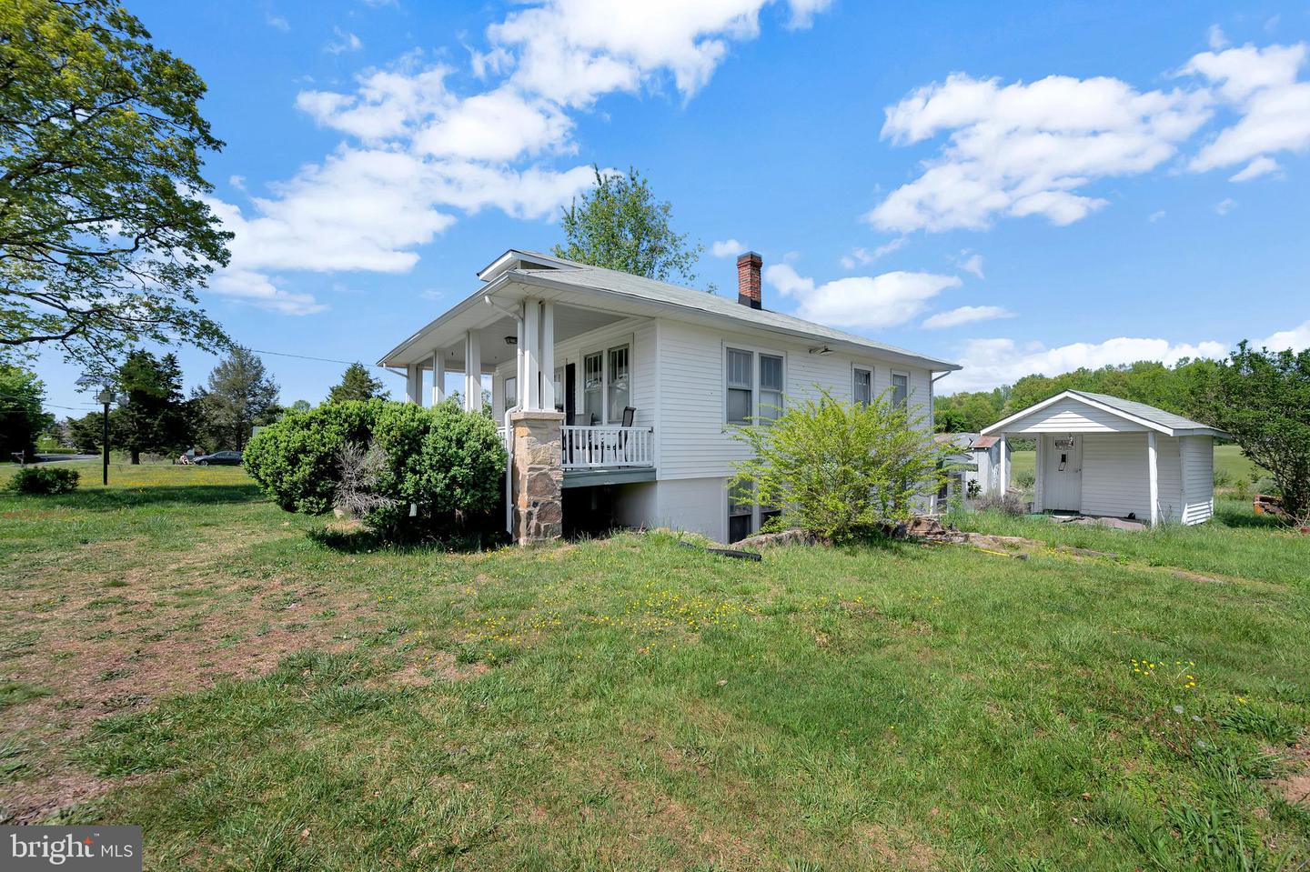 220 Hartwood ROAD