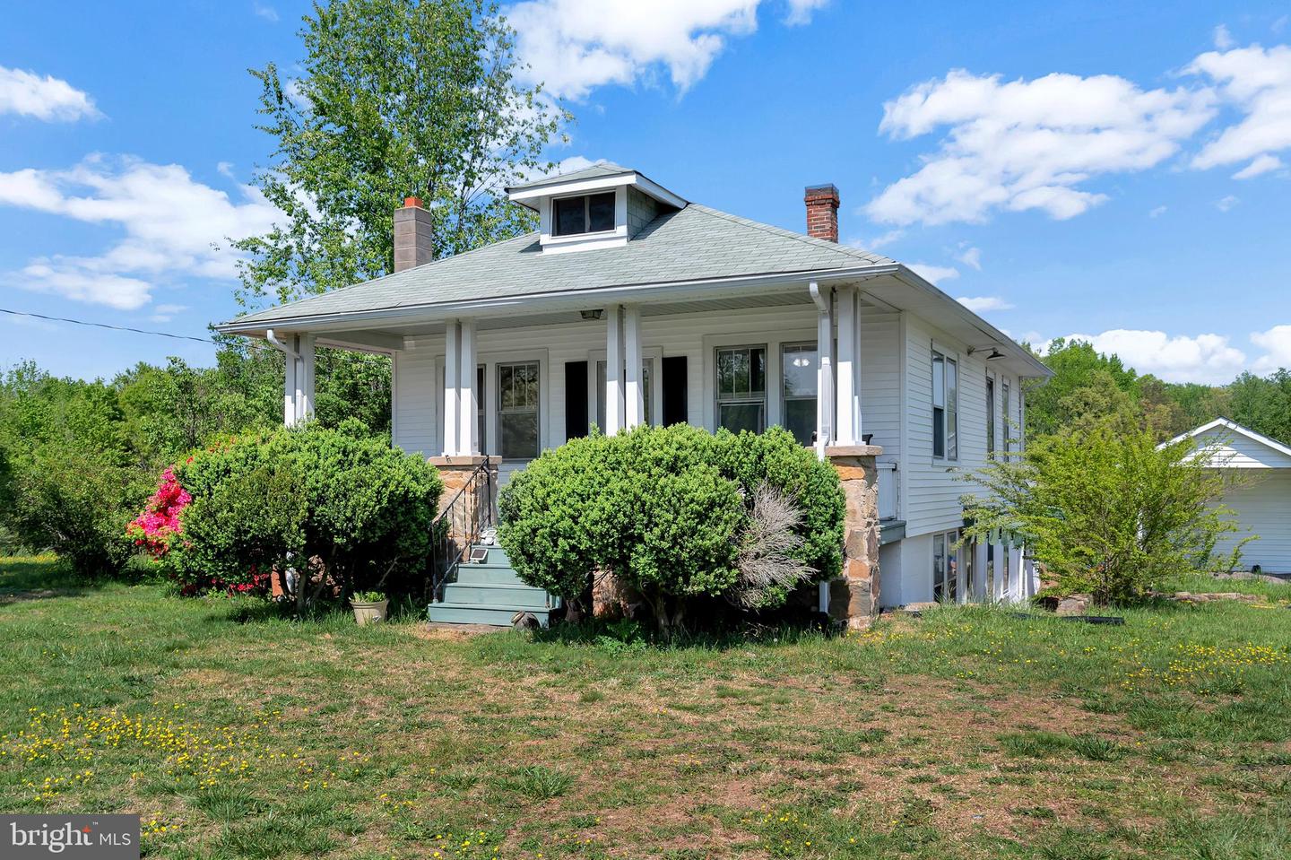 220 Hartwood ROAD