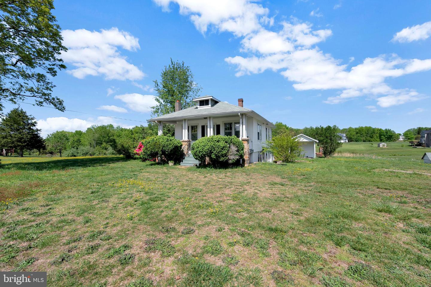 220 Hartwood ROAD
