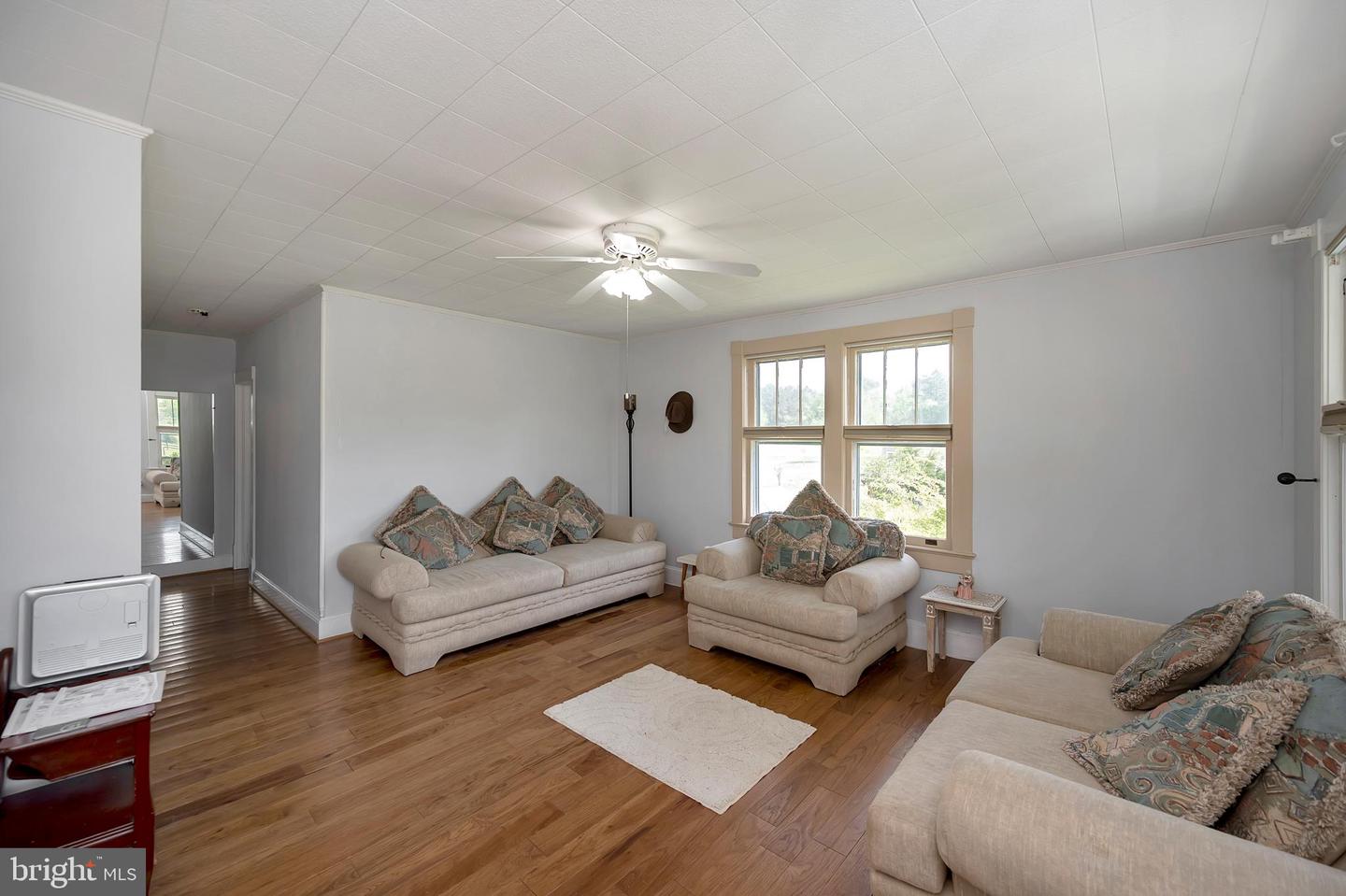 220 Hartwood ROAD