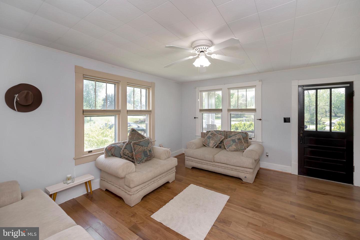 220 Hartwood ROAD