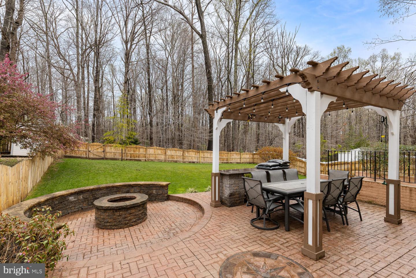 44 Nugent DRIVE