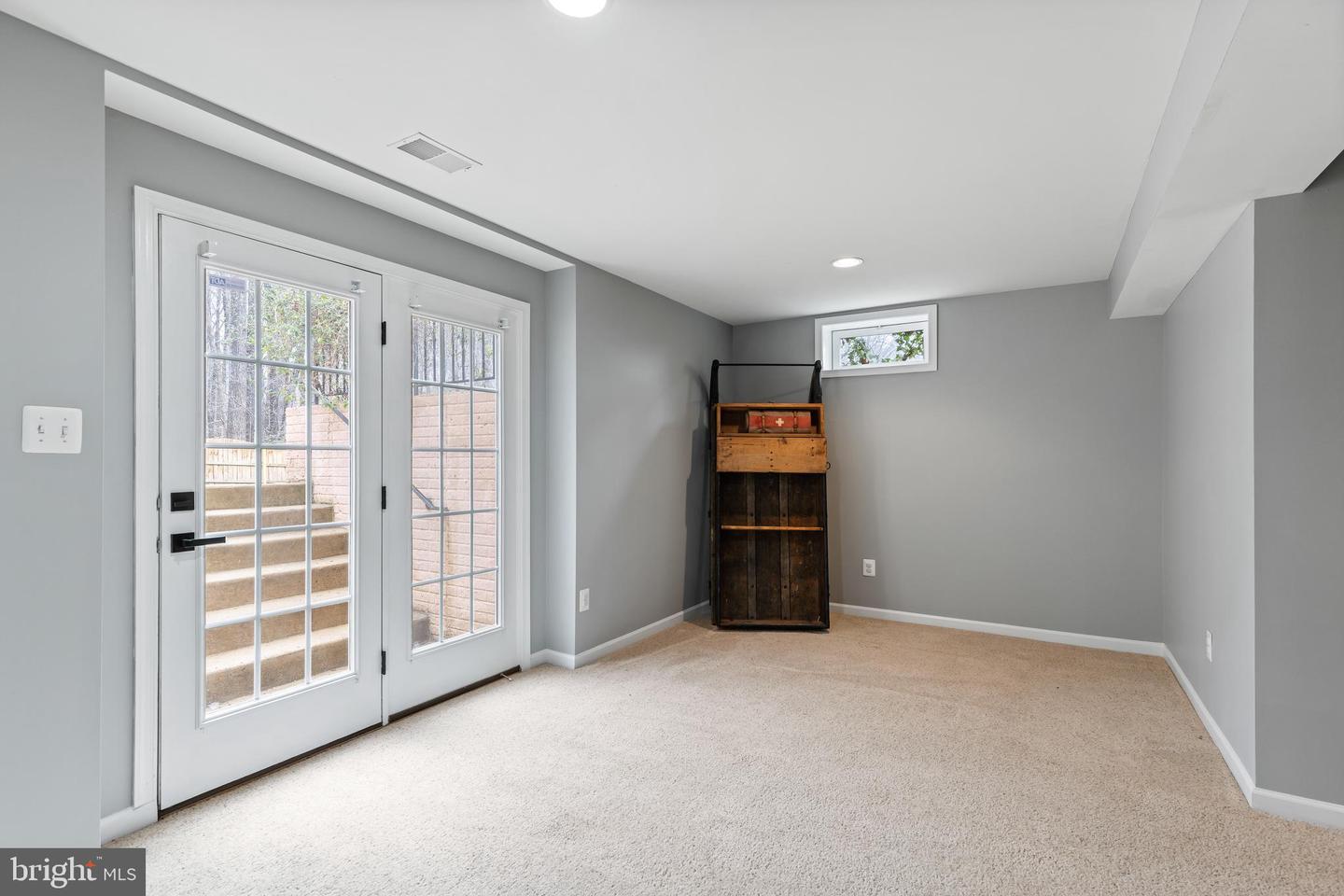 44 Nugent DRIVE