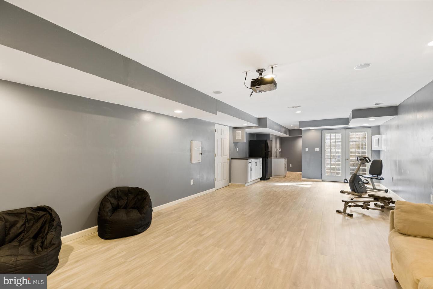37 Woodleigh LANE