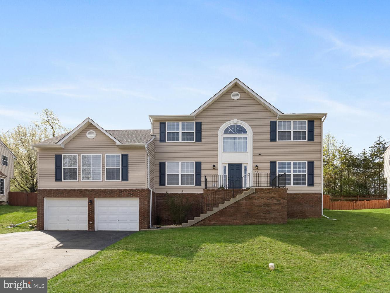 37 Woodleigh LANE