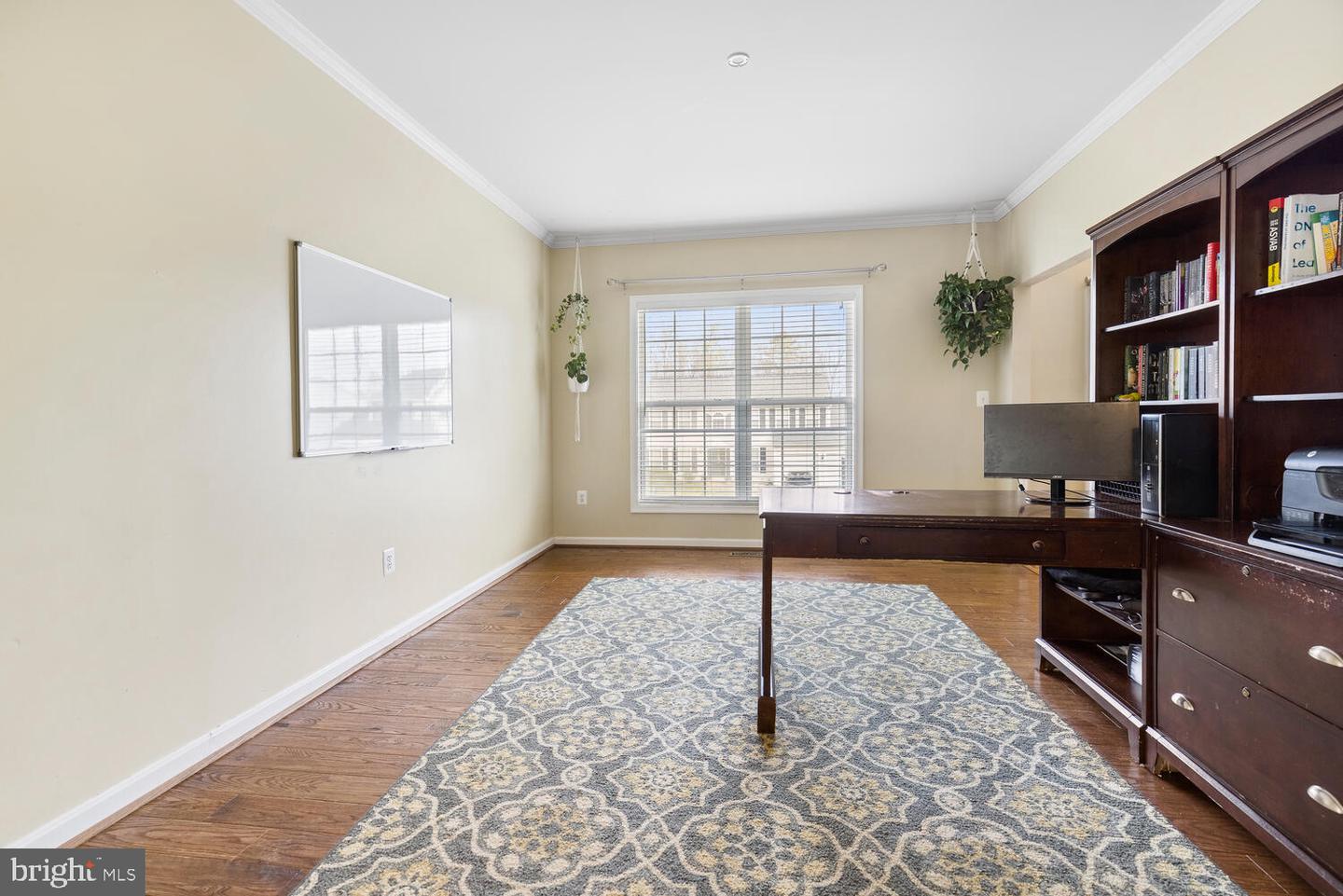37 Woodleigh LANE