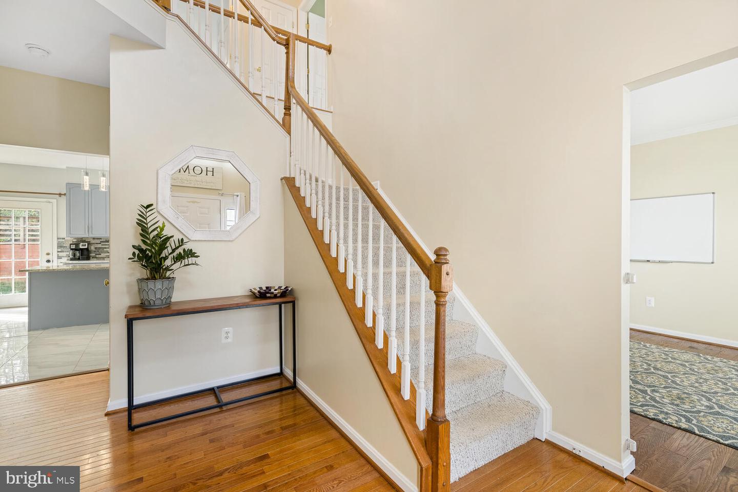 37 Woodleigh LANE