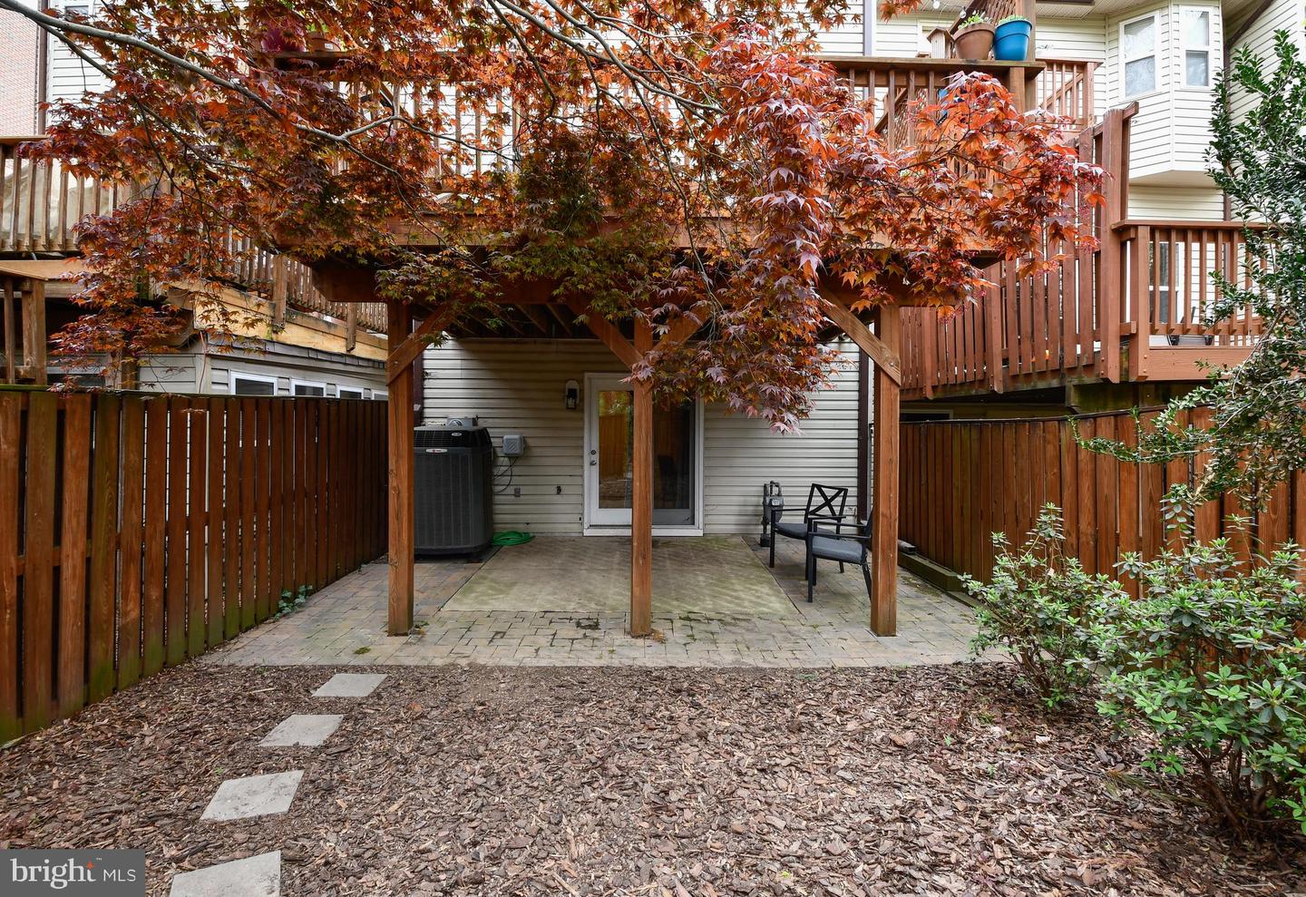 409 Shaw COURT