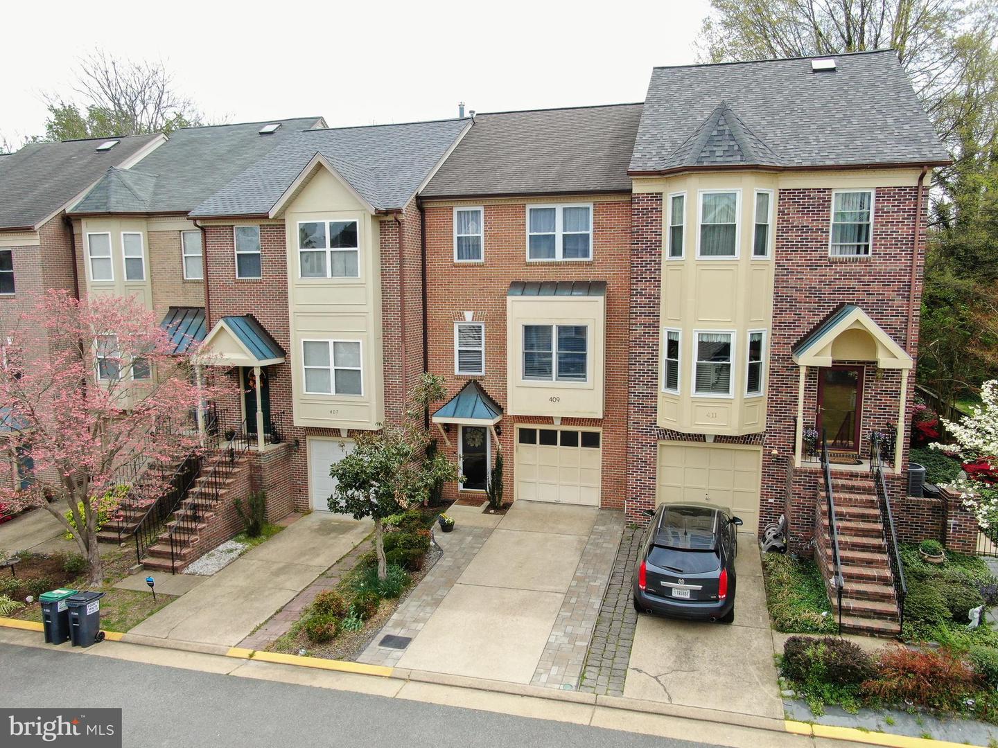 409 Shaw COURT