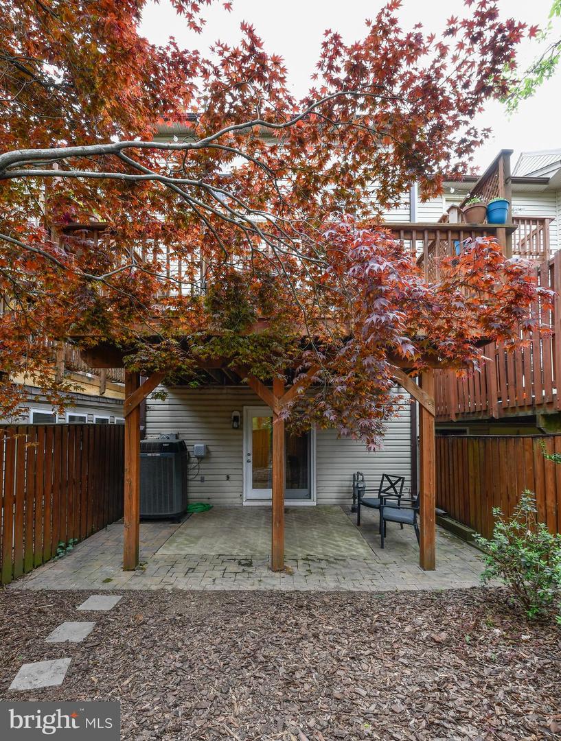 409 Shaw COURT