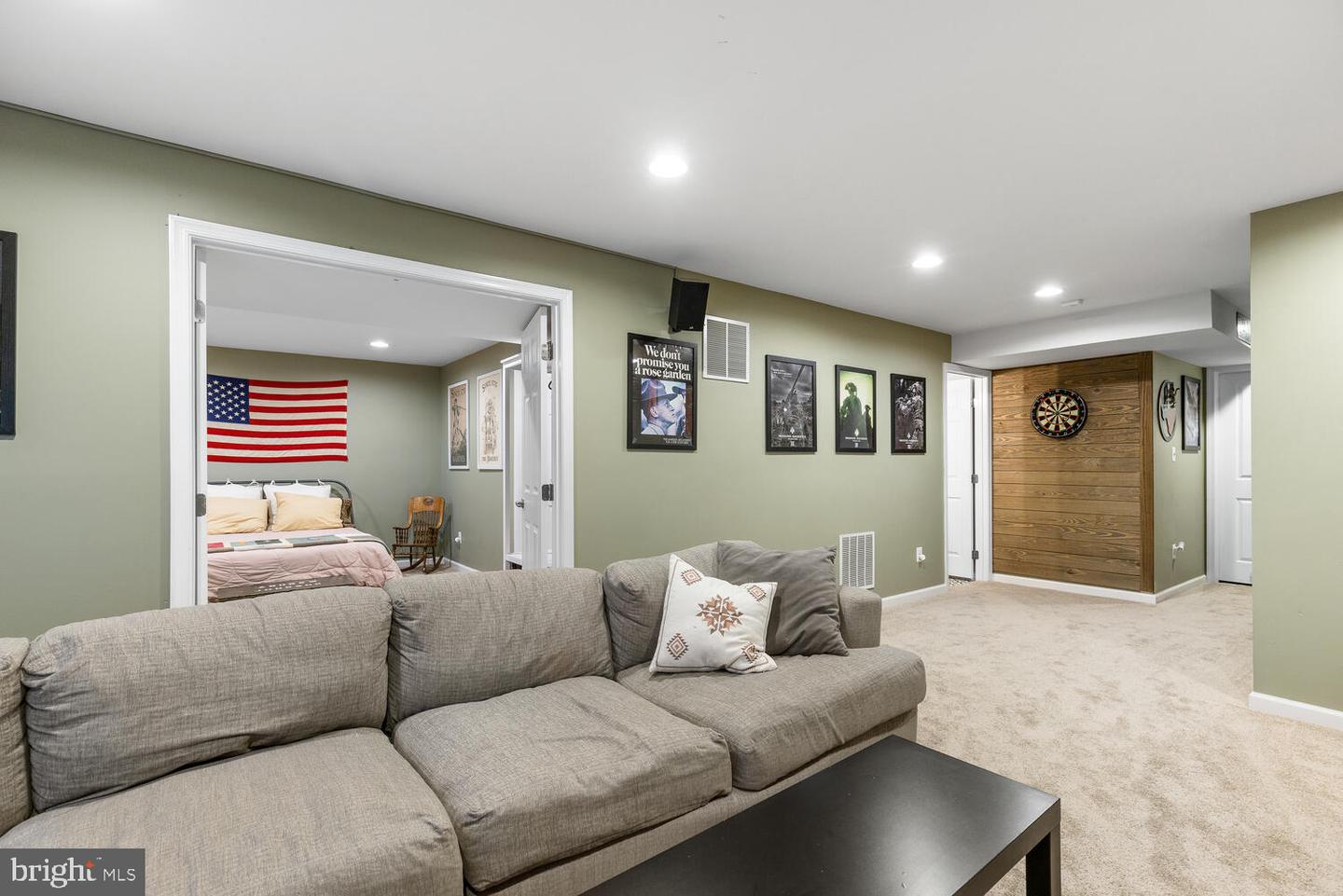 22 Runyon DRIVE