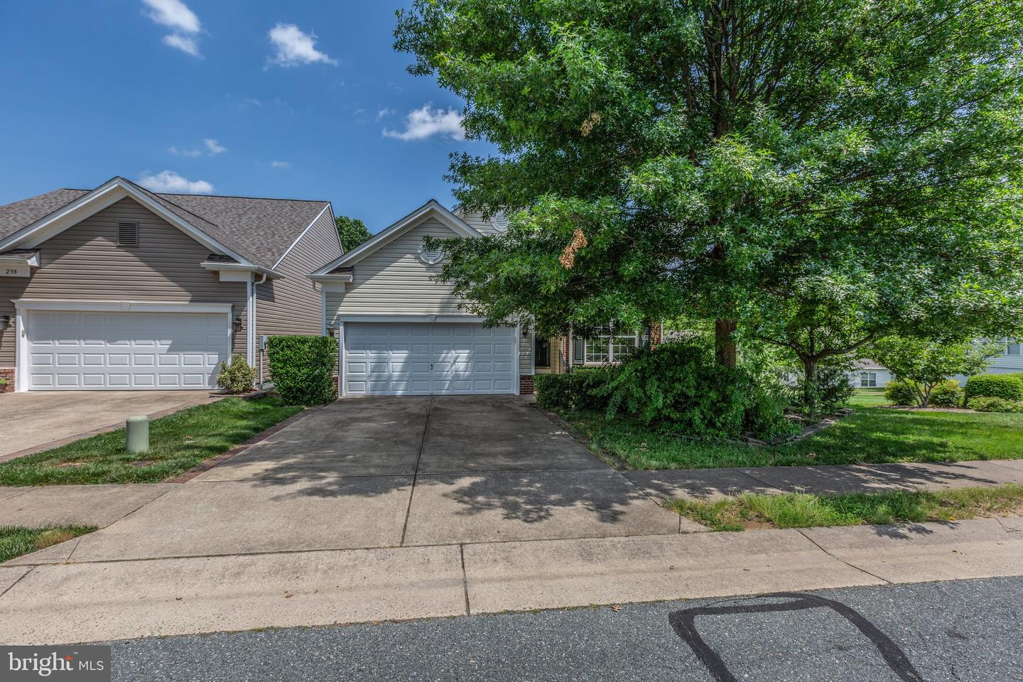 234 Bridgewater CIRCLE