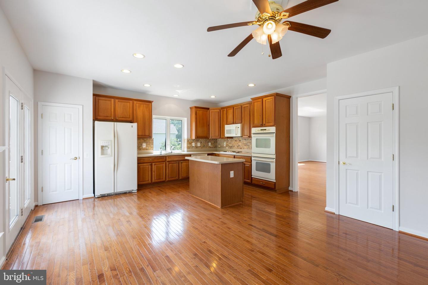 234 Bridgewater CIRCLE