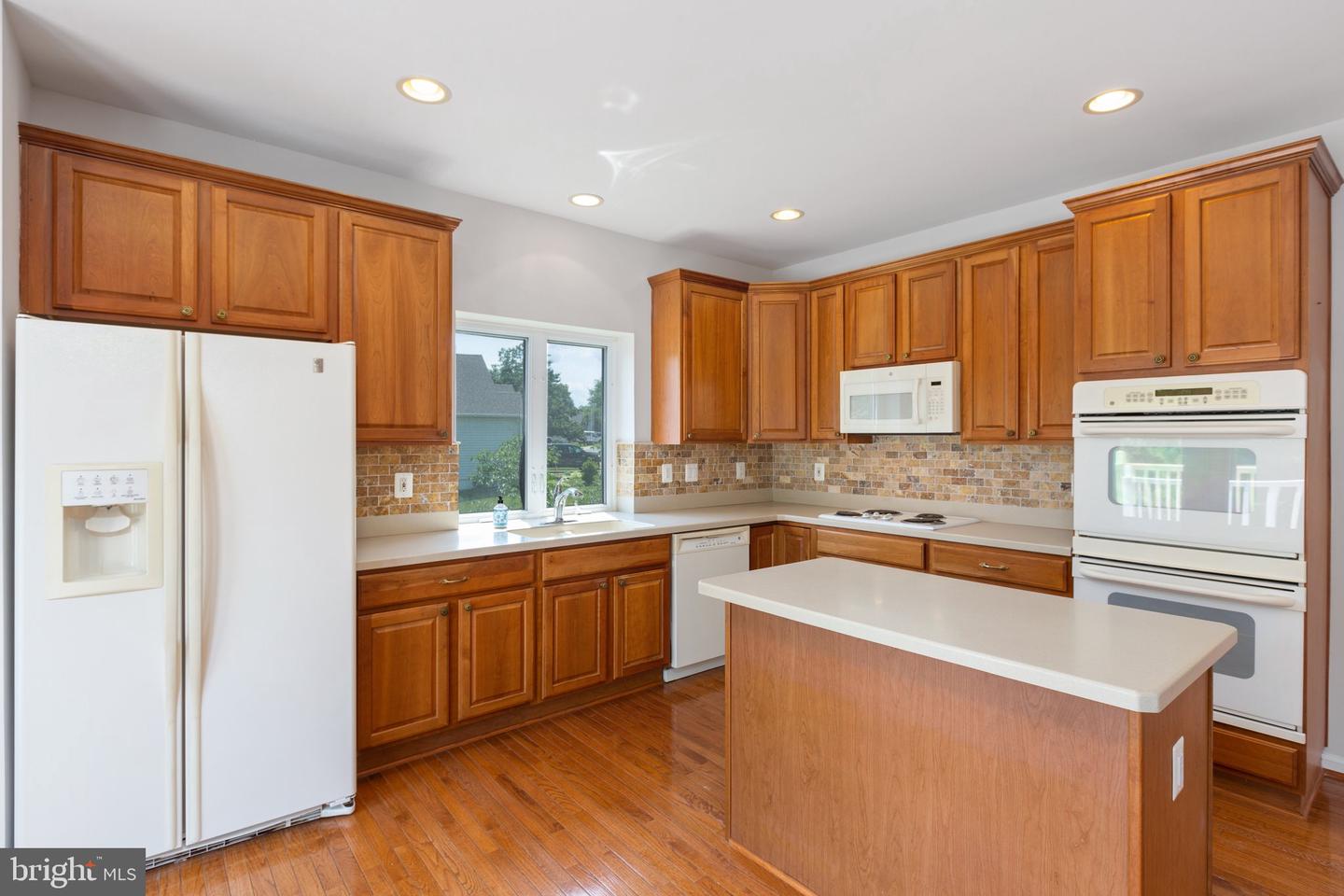 234 Bridgewater CIRCLE