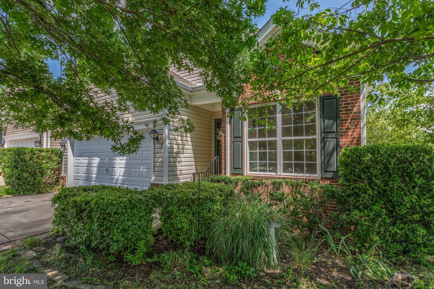 234 Bridgewater CIRCLE