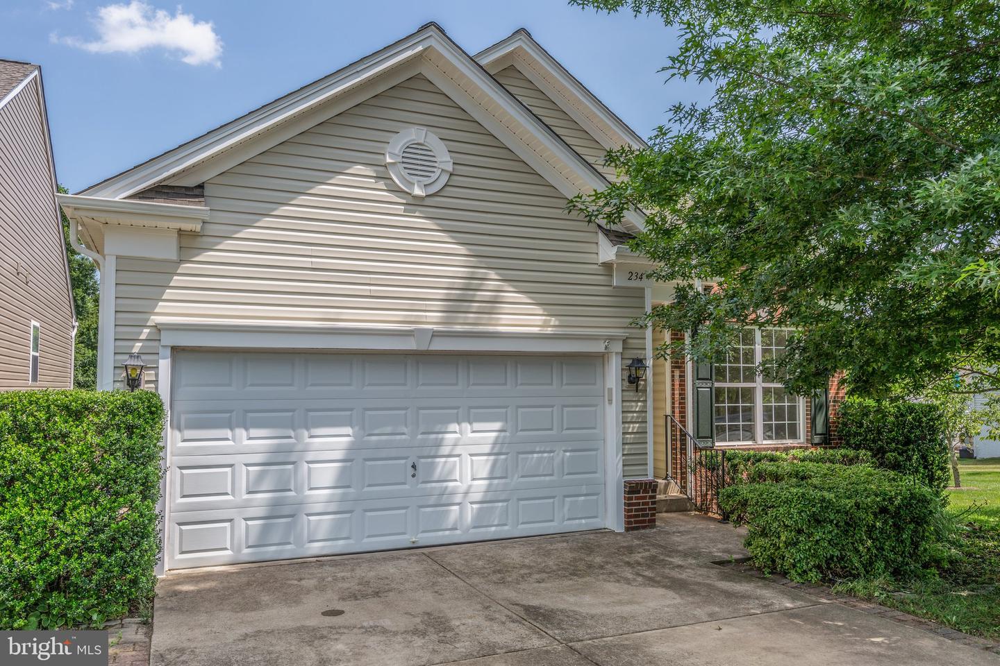 234 Bridgewater CIRCLE
