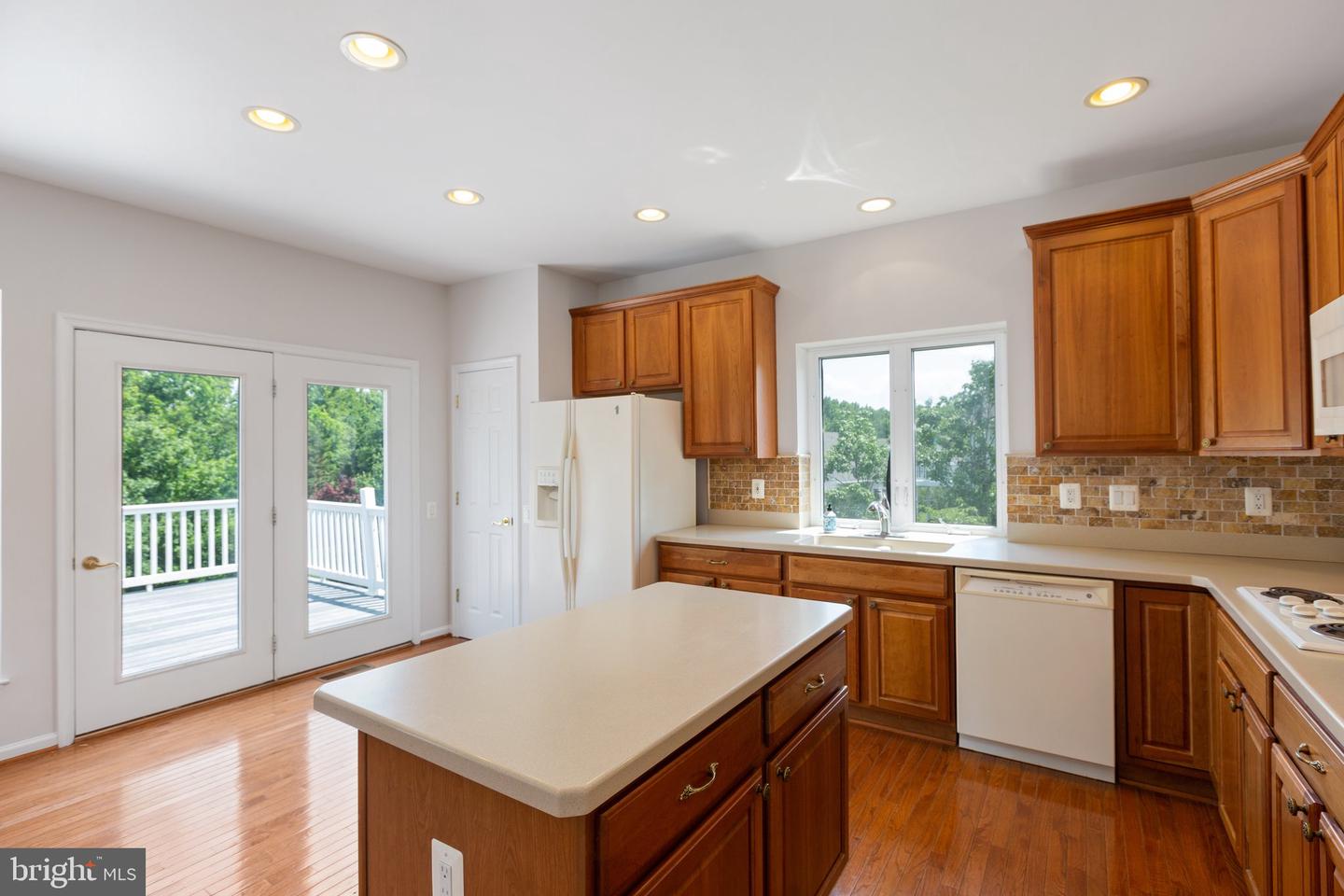 234 Bridgewater CIRCLE