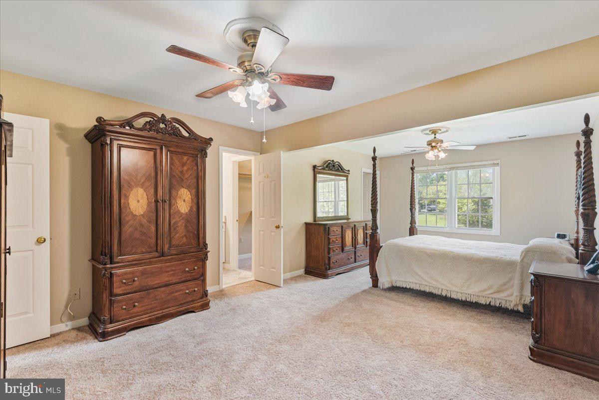7 Tyll COURT