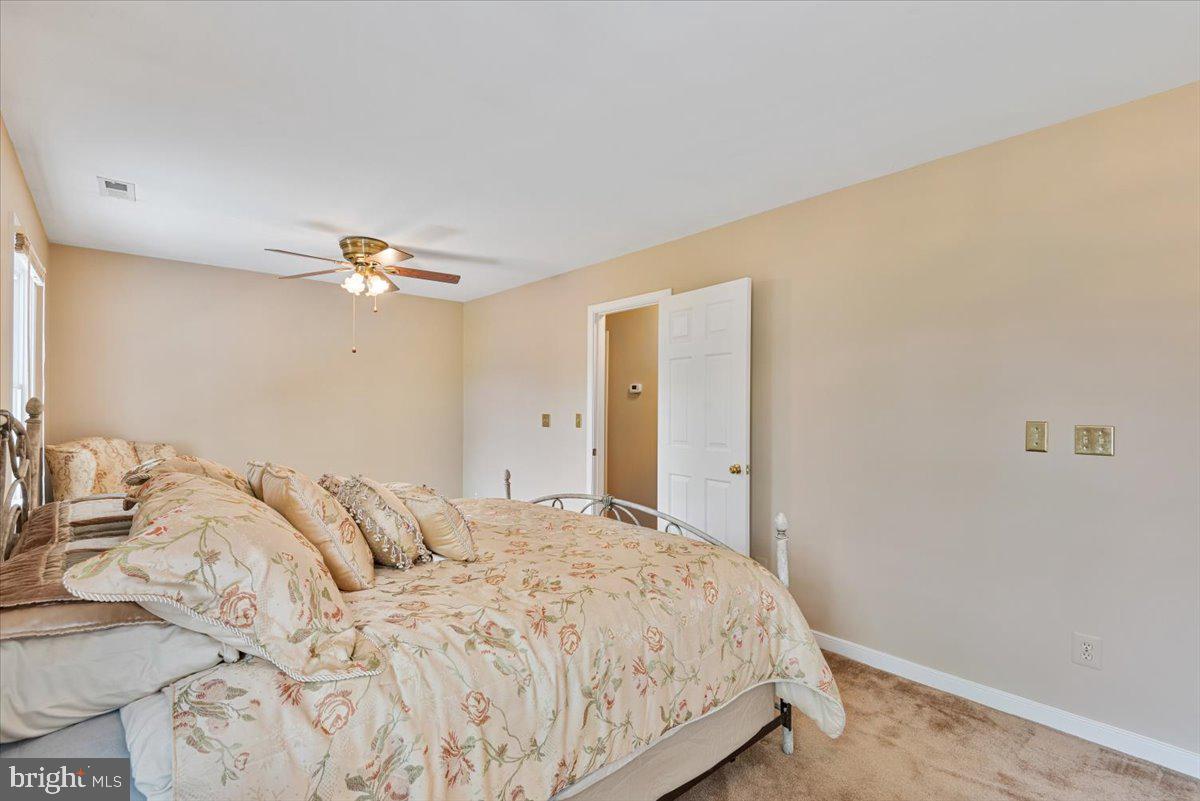 7 Tyll COURT