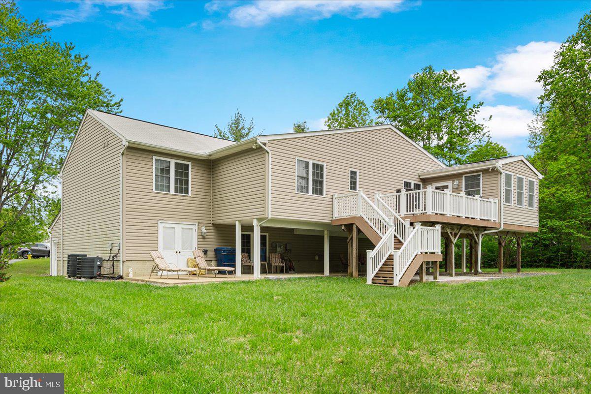 7 Tyll COURT