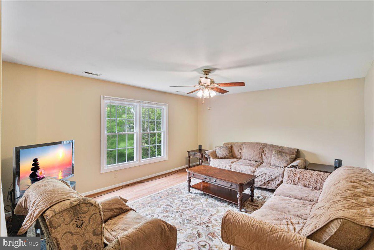 7 Tyll COURT