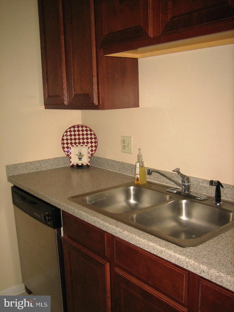 61 Fern Oak CIRCLE Unit: 301