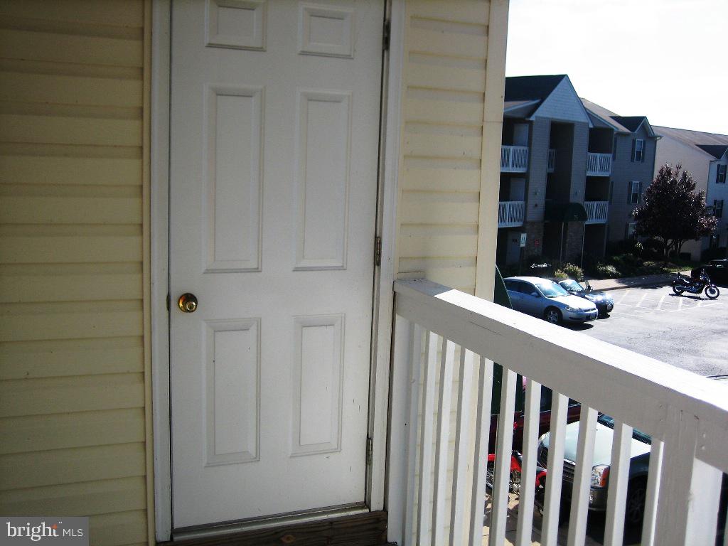 61 Fern Oak CIRCLE Unit: 301