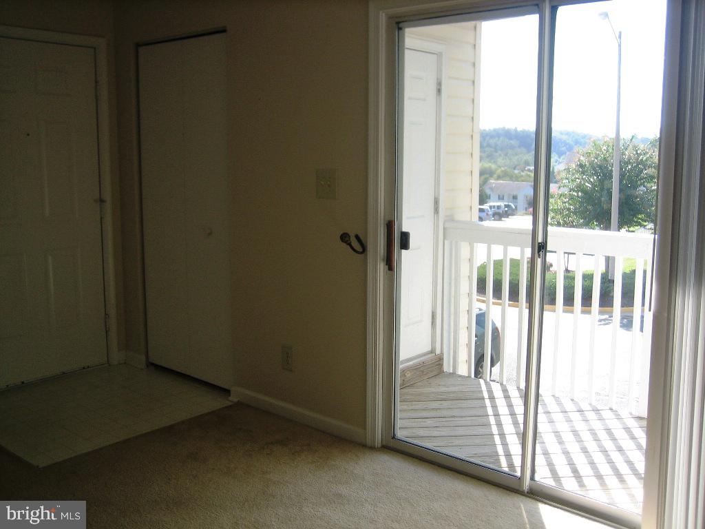 61 Fern Oak CIRCLE Unit: 301