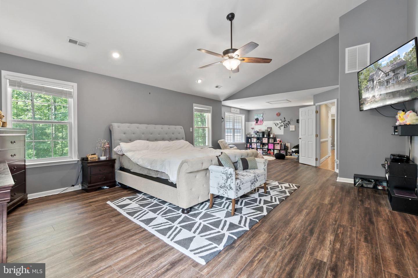 79 Brookesmill LANE