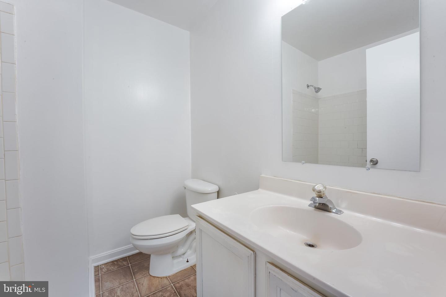 104 Westminster LANE Unit: 32