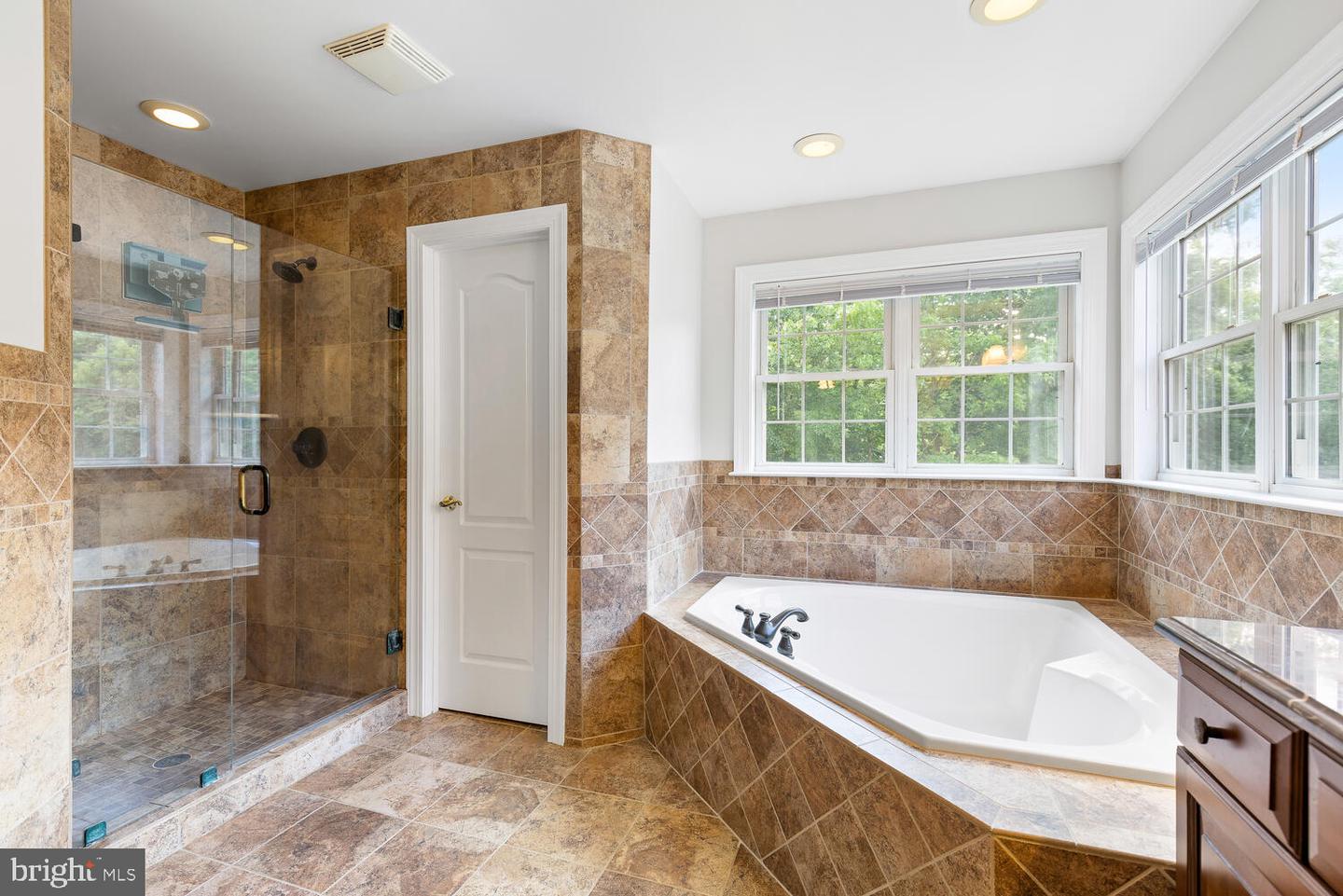 45 Lightfoot DRIVE