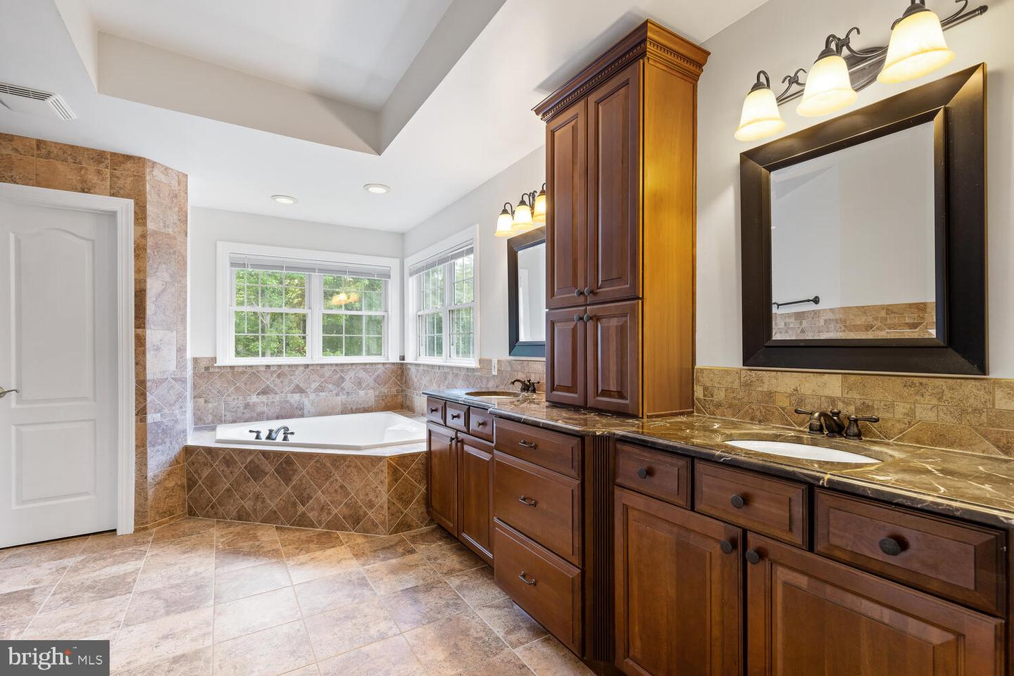 45 Lightfoot DRIVE