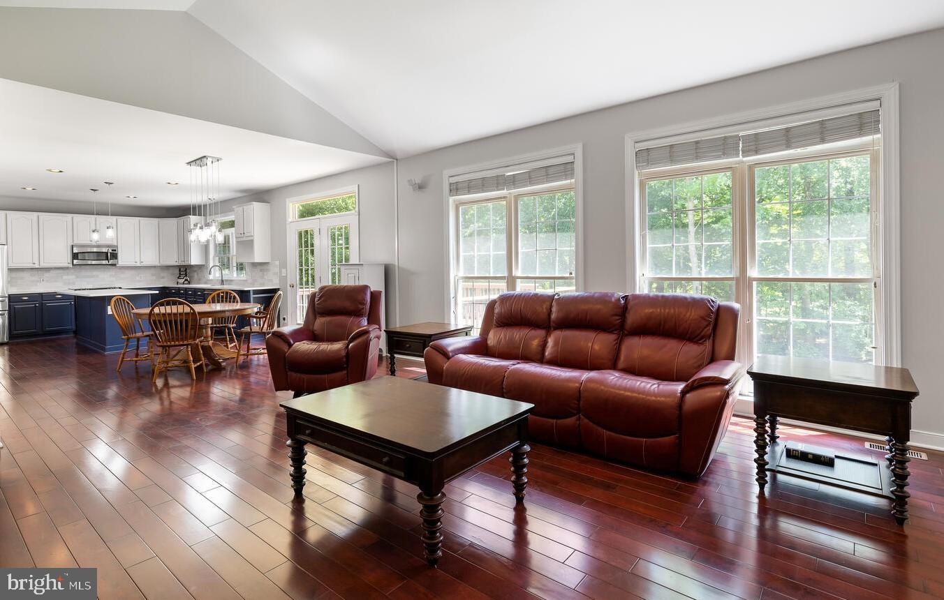 45 Lightfoot DRIVE