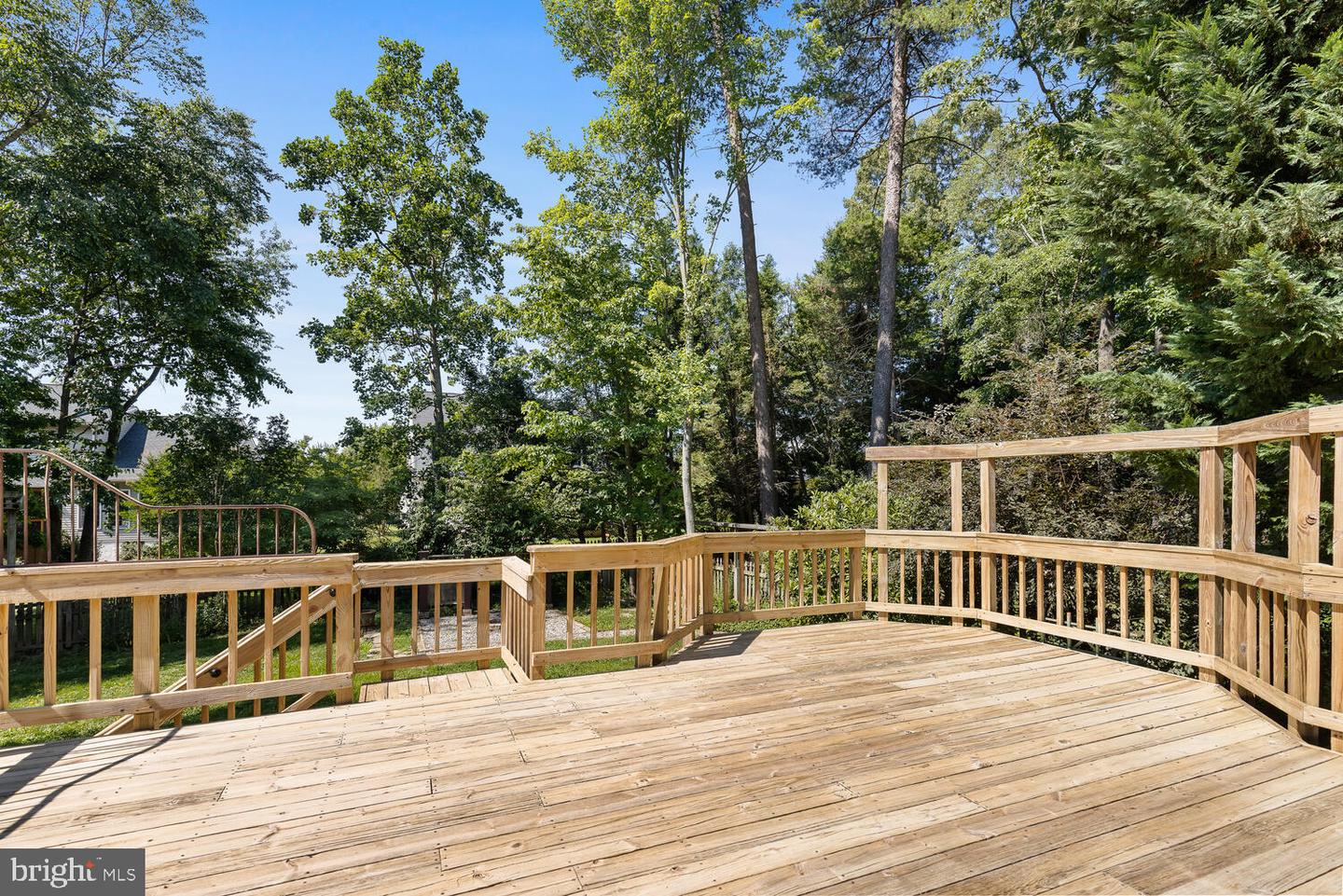 27 Larkwood COURT