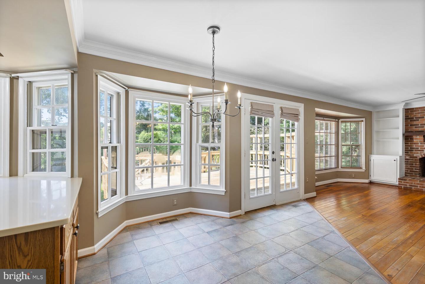 27 Larkwood COURT