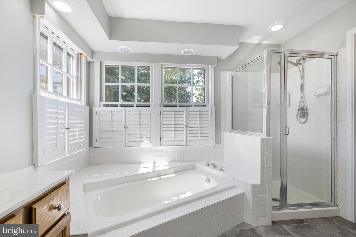 27 Larkwood COURT