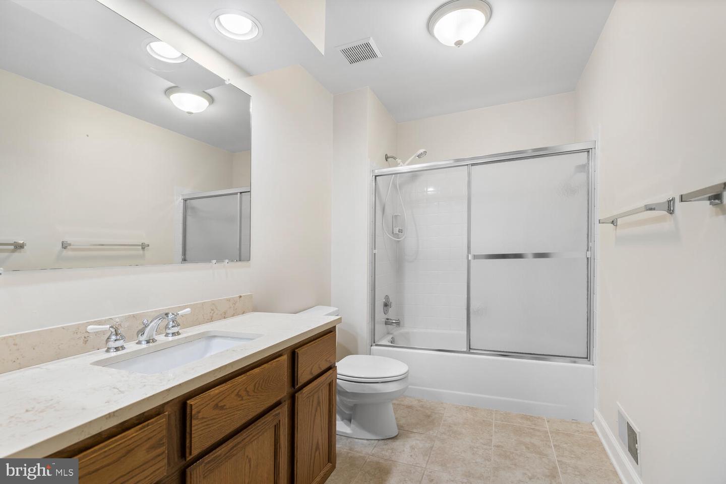 27 Larkwood COURT
