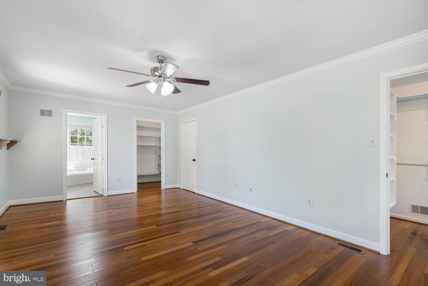 27 Larkwood COURT
