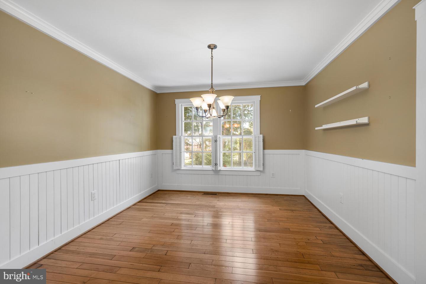 27 Larkwood COURT