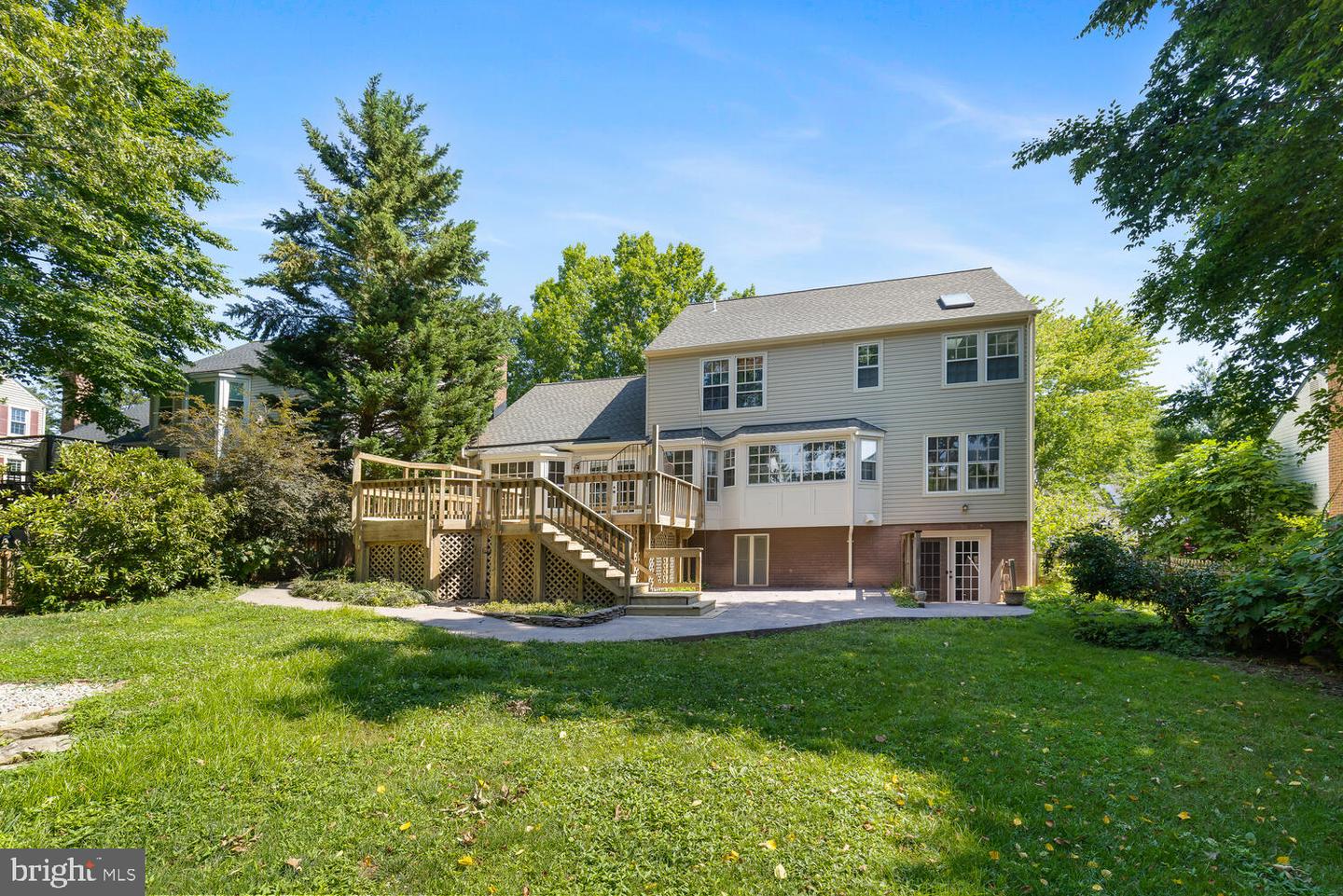27 Larkwood COURT
