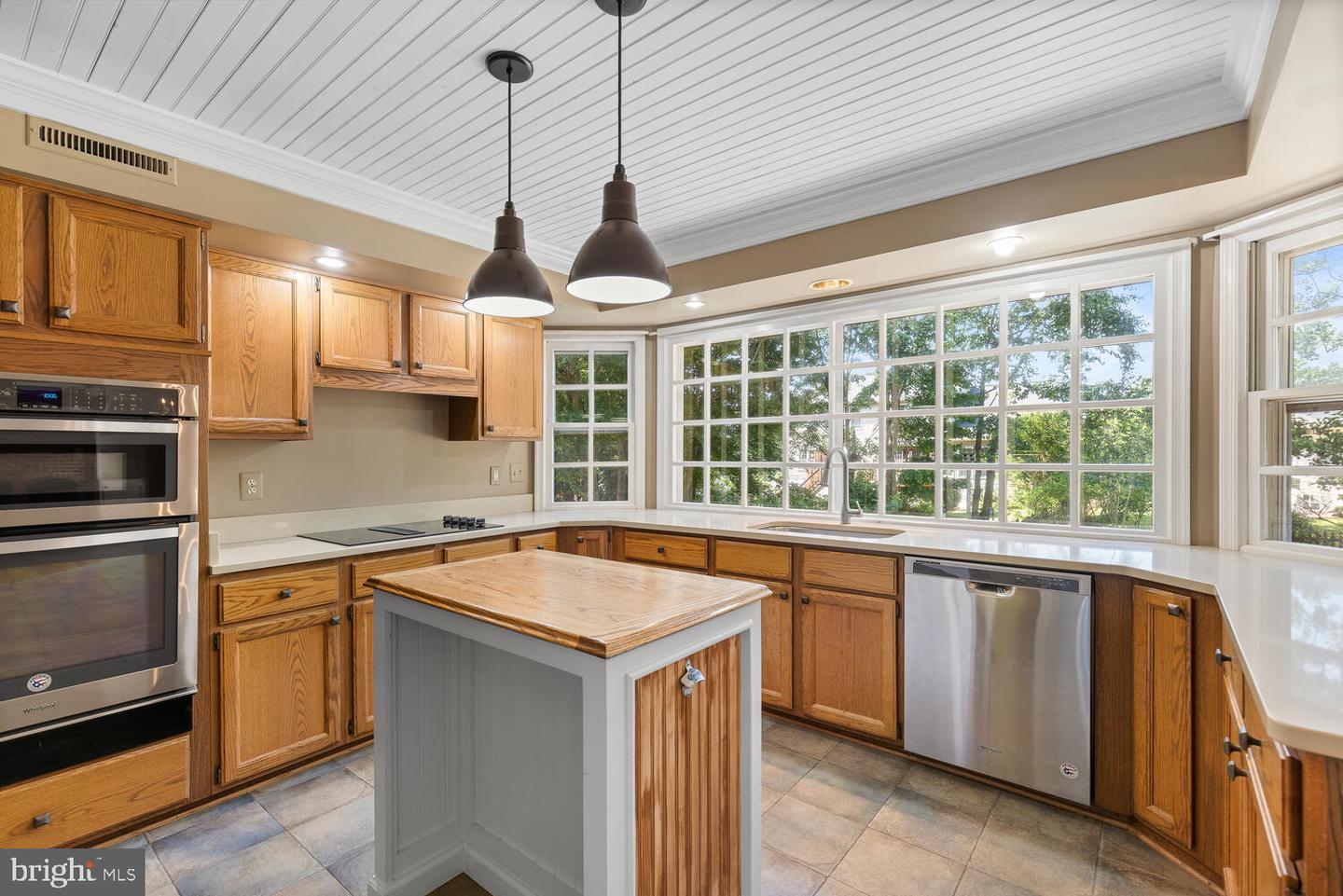27 Larkwood COURT