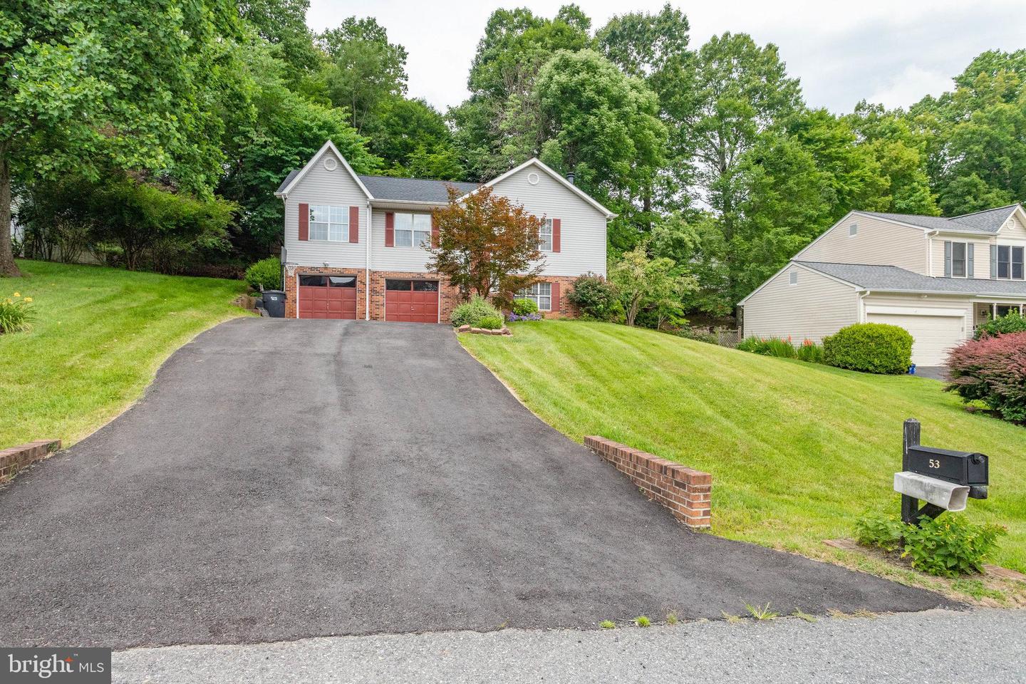 53 Larkwood COURT