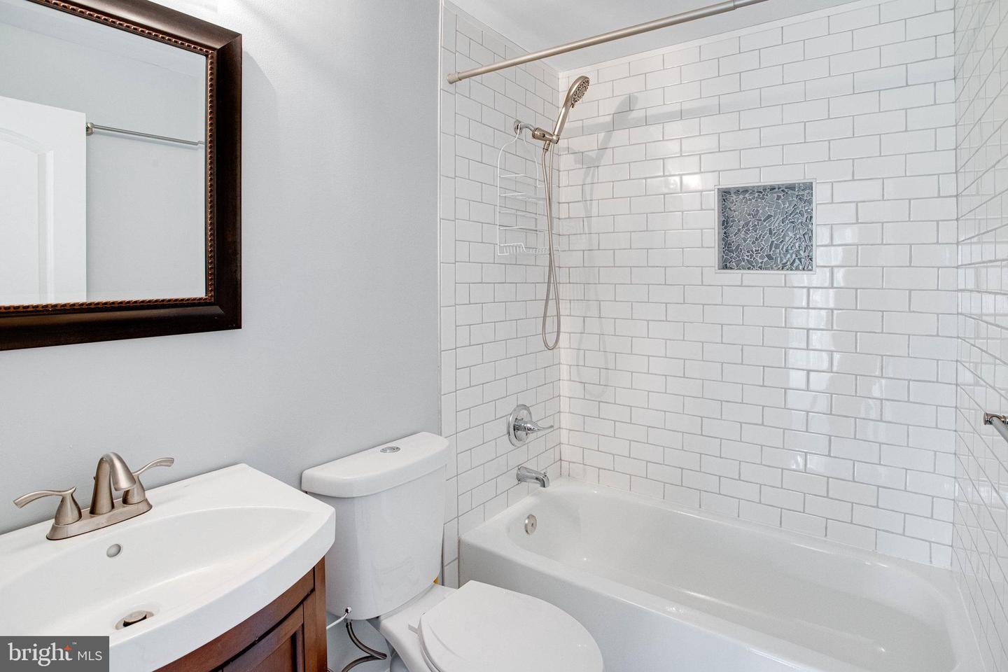 53 Larkwood COURT