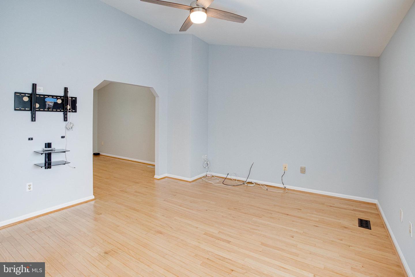 53 Larkwood COURT