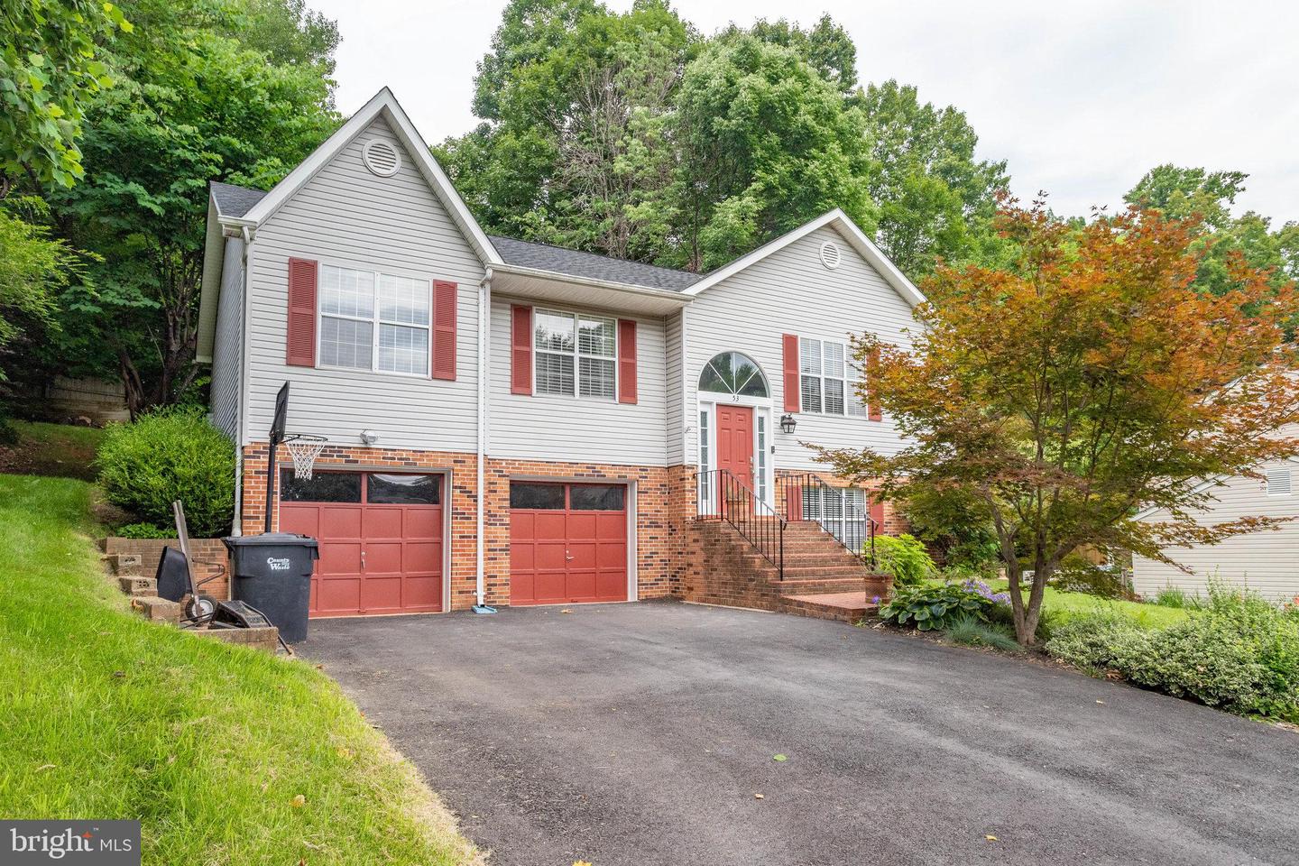 53 Larkwood COURT