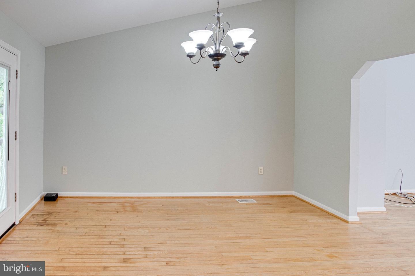 53 Larkwood COURT