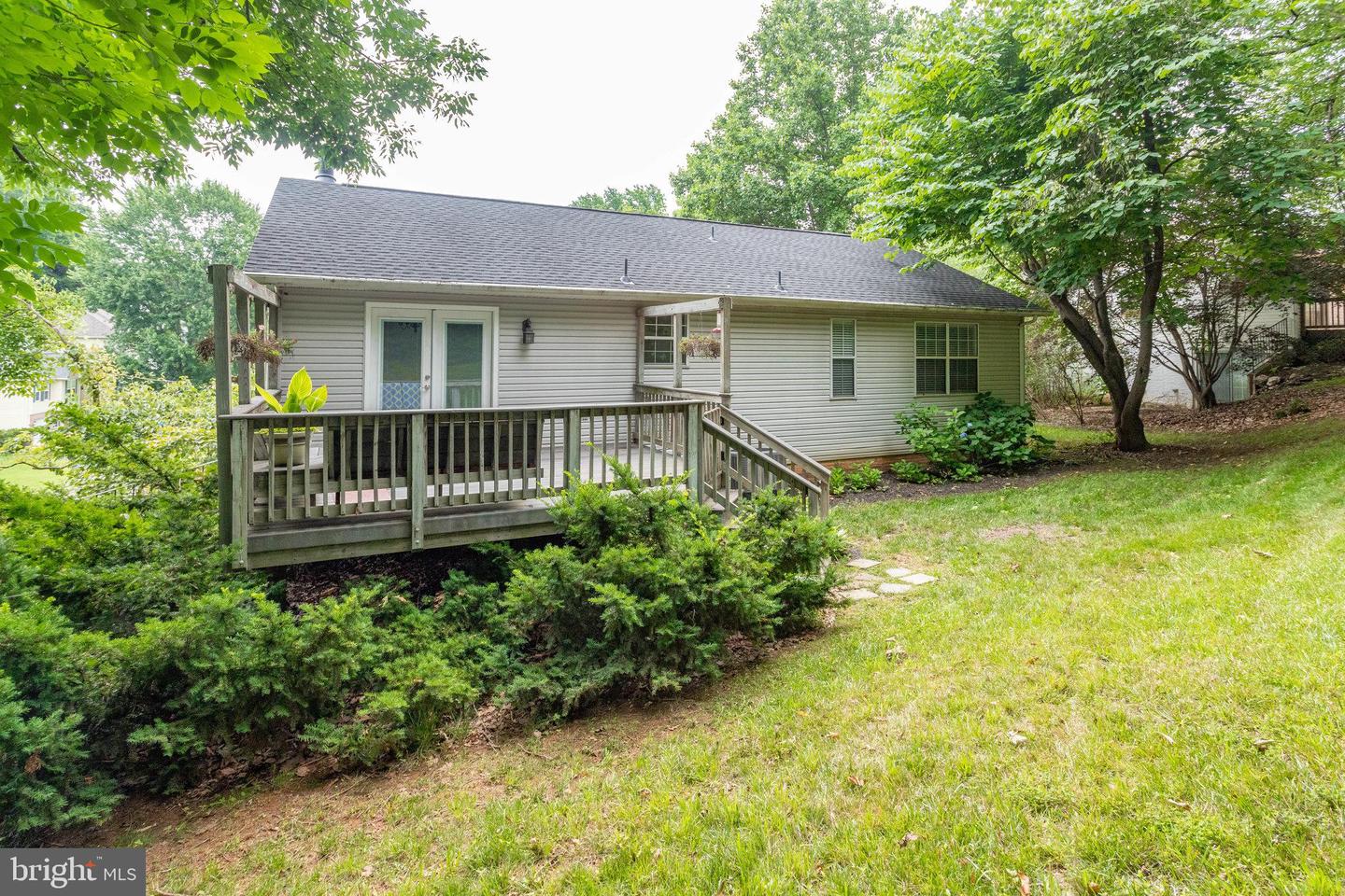 53 Larkwood COURT